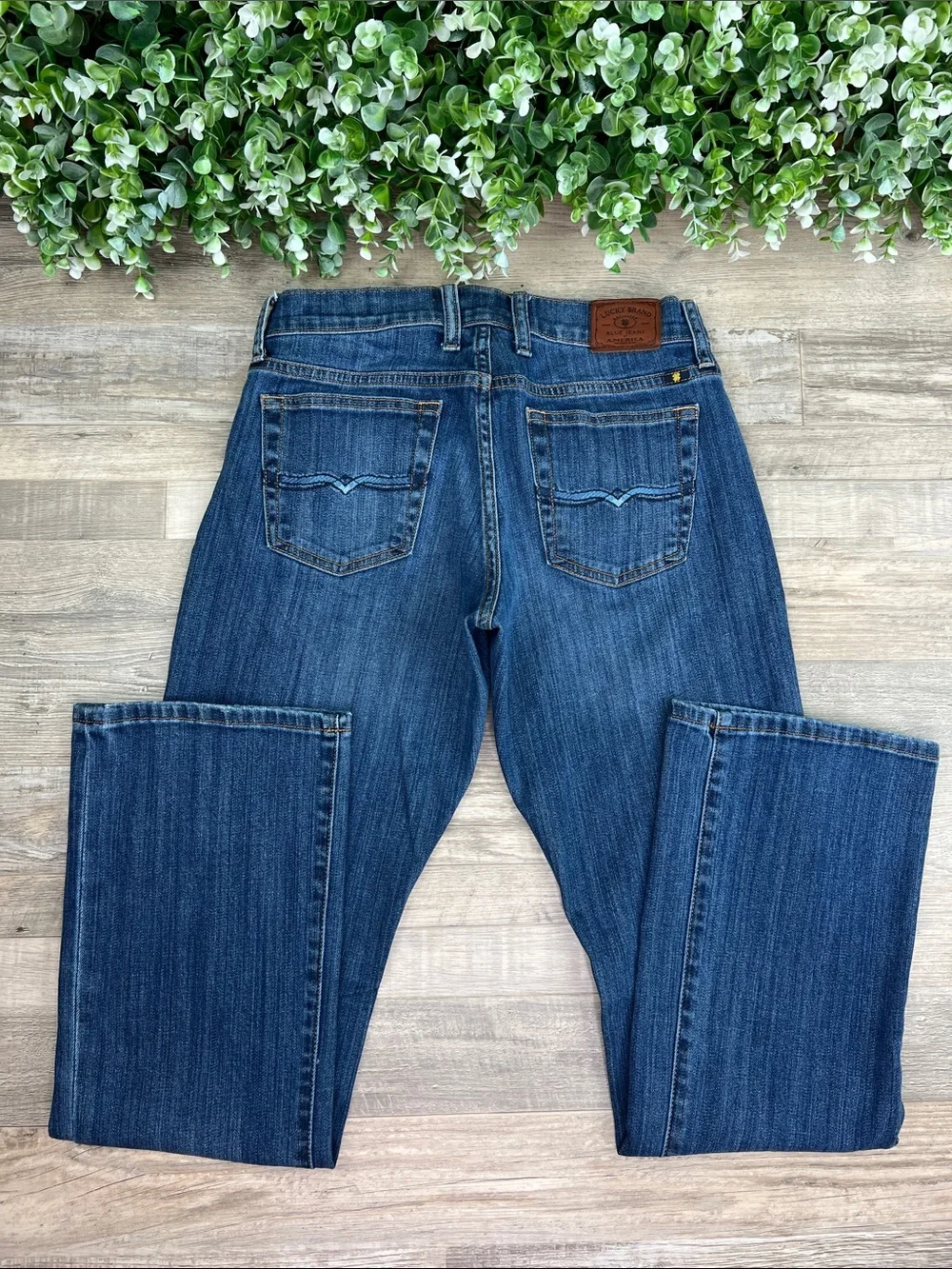 Lucky Brand Easy Rider Subtle Bootcut Straight Fit Jeans 27